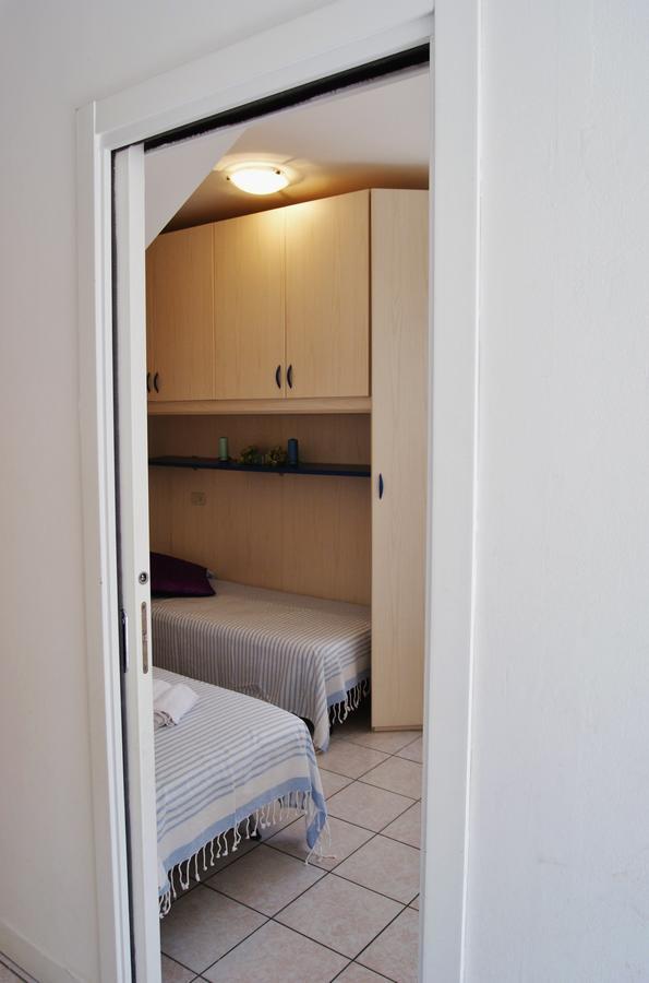 Appartamenti Villa Paola-Pochi Passi Dal Mare-Zona Piazza Aurora-Jesolo Extérieur photo