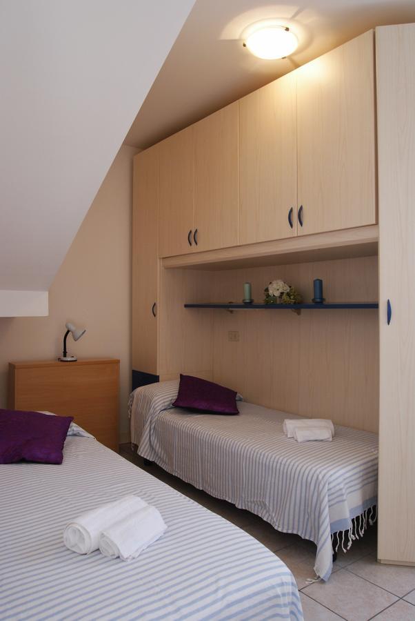 Appartamenti Villa Paola-Pochi Passi Dal Mare-Zona Piazza Aurora-Jesolo Extérieur photo